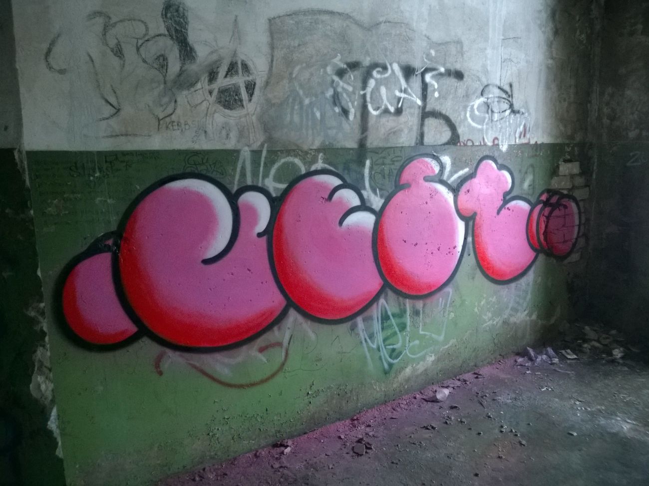 Photo #200987 by West